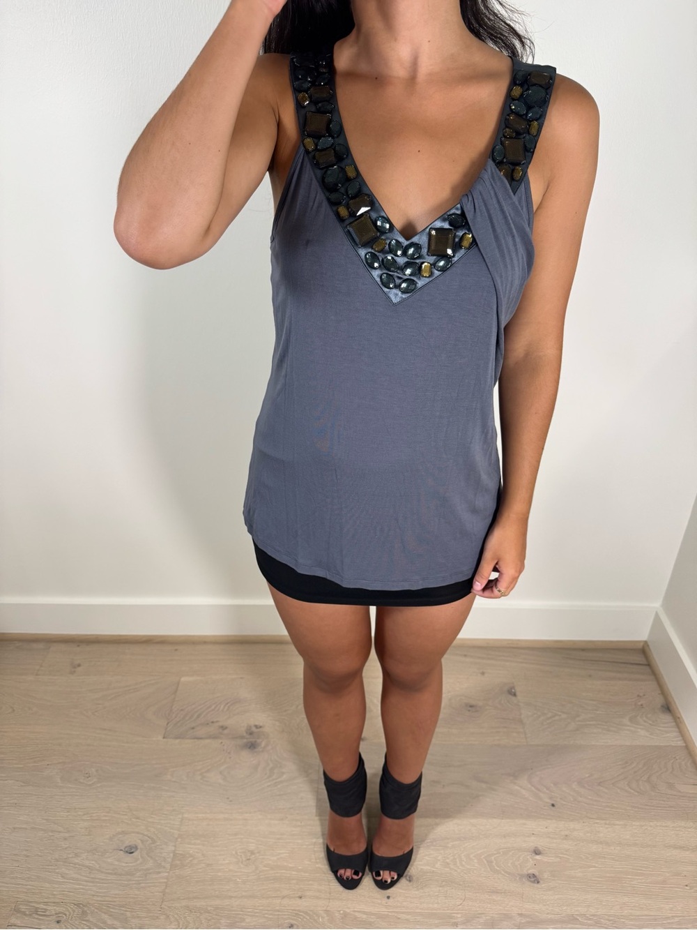 Cable & Gauge Gray V-Neck Embellished Tank